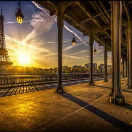 Tour Eiffel Bir Hakeim * Paris